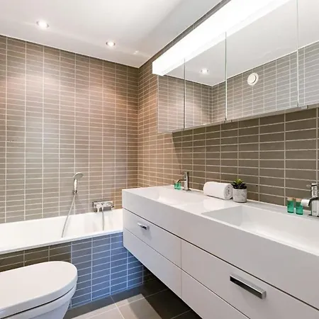 Huswell - Cosy With Sea View Апартаменты *