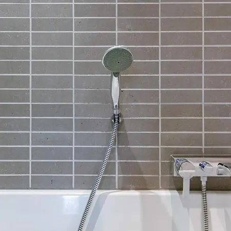 Huswell - Cosy With Sea View