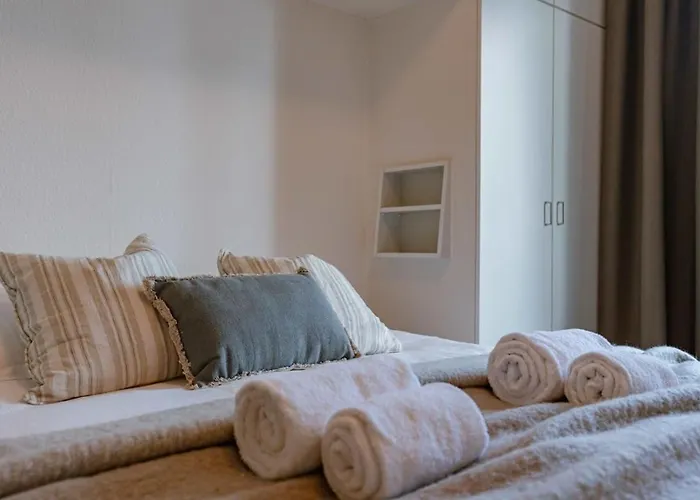 Huswell - Cosy With Sea View Apartment *