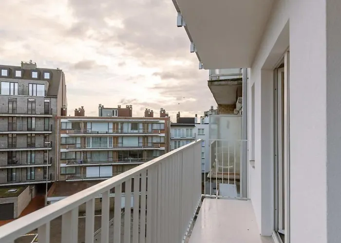 Huswell - Cosy With Sea View Apartment *